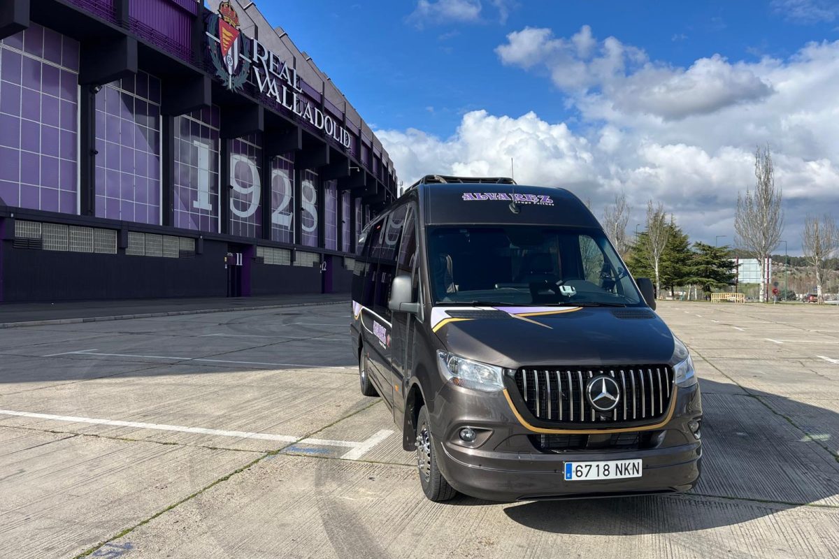 MICROBUS 22 PLAZAS ..